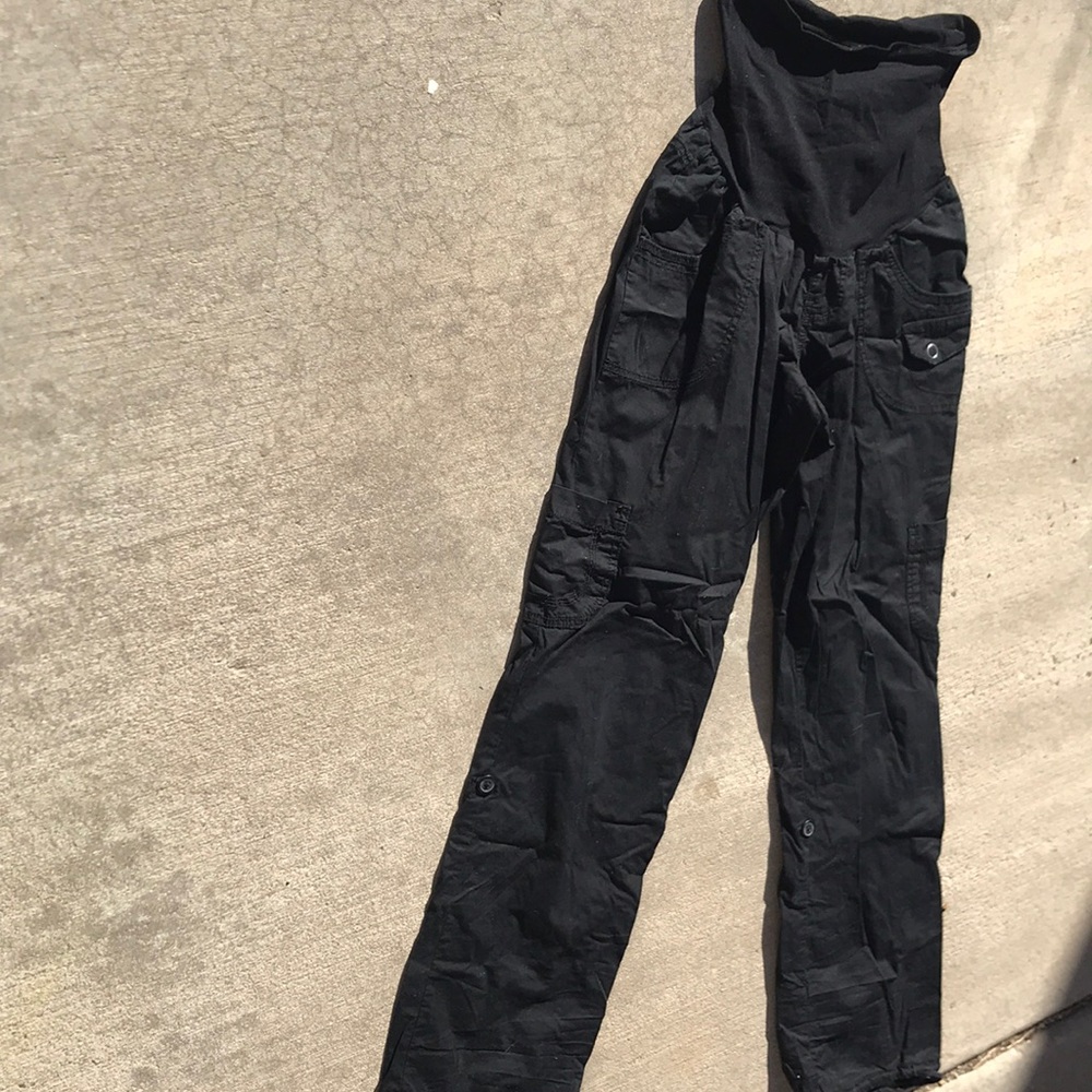 Maternity pants medium